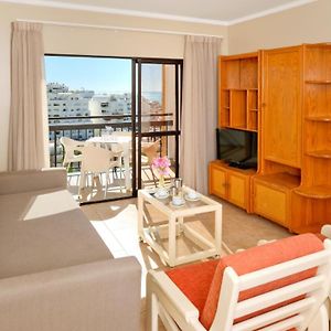 One-Bedroom Apartment Sea View